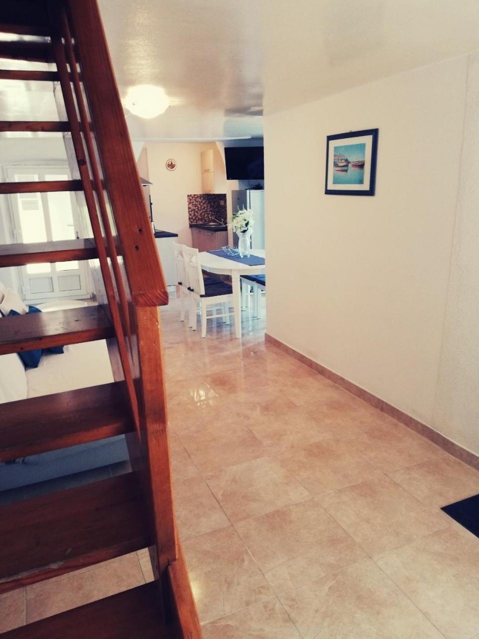 Apartment Surdic วาลุน ภายนอก รูปภาพ