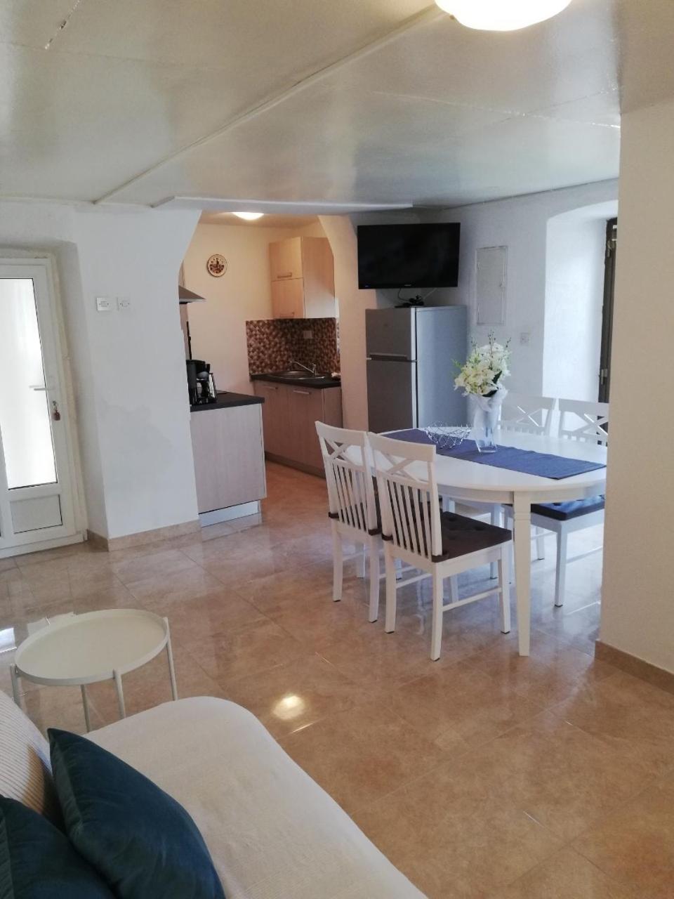 Apartment Surdic วาลุน ภายนอก รูปภาพ
