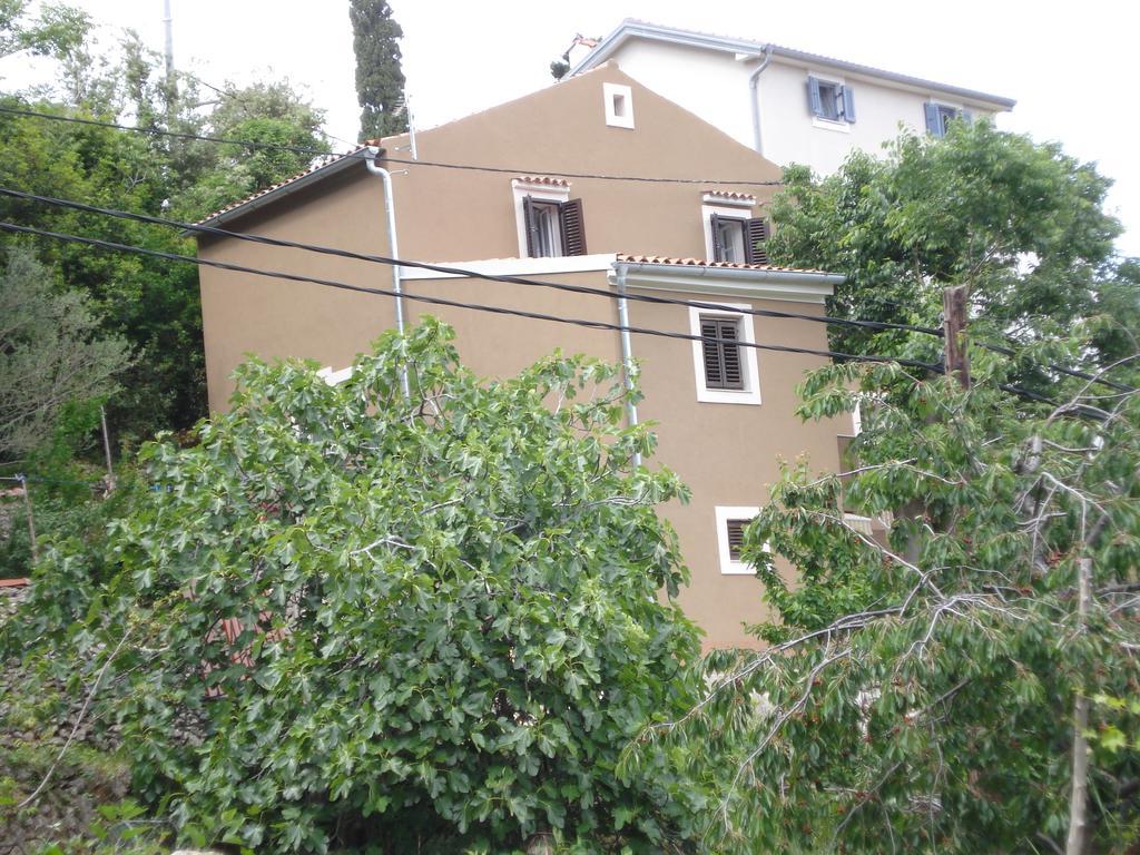 Apartment Surdic วาลุน ภายนอก รูปภาพ