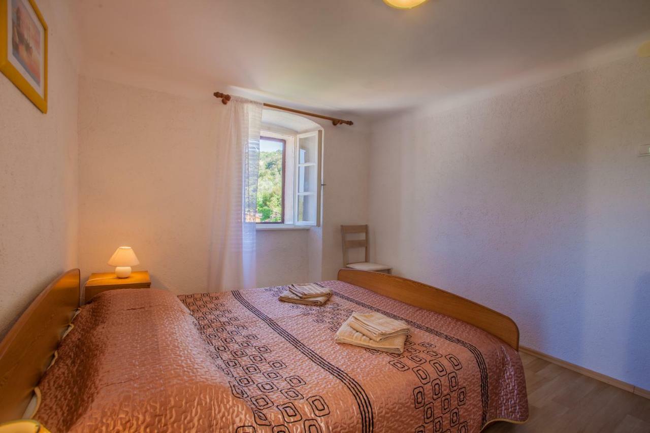Apartment Surdic วาลุน ภายนอก รูปภาพ