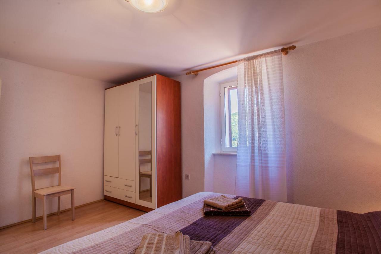 Apartment Surdic วาลุน ภายนอก รูปภาพ